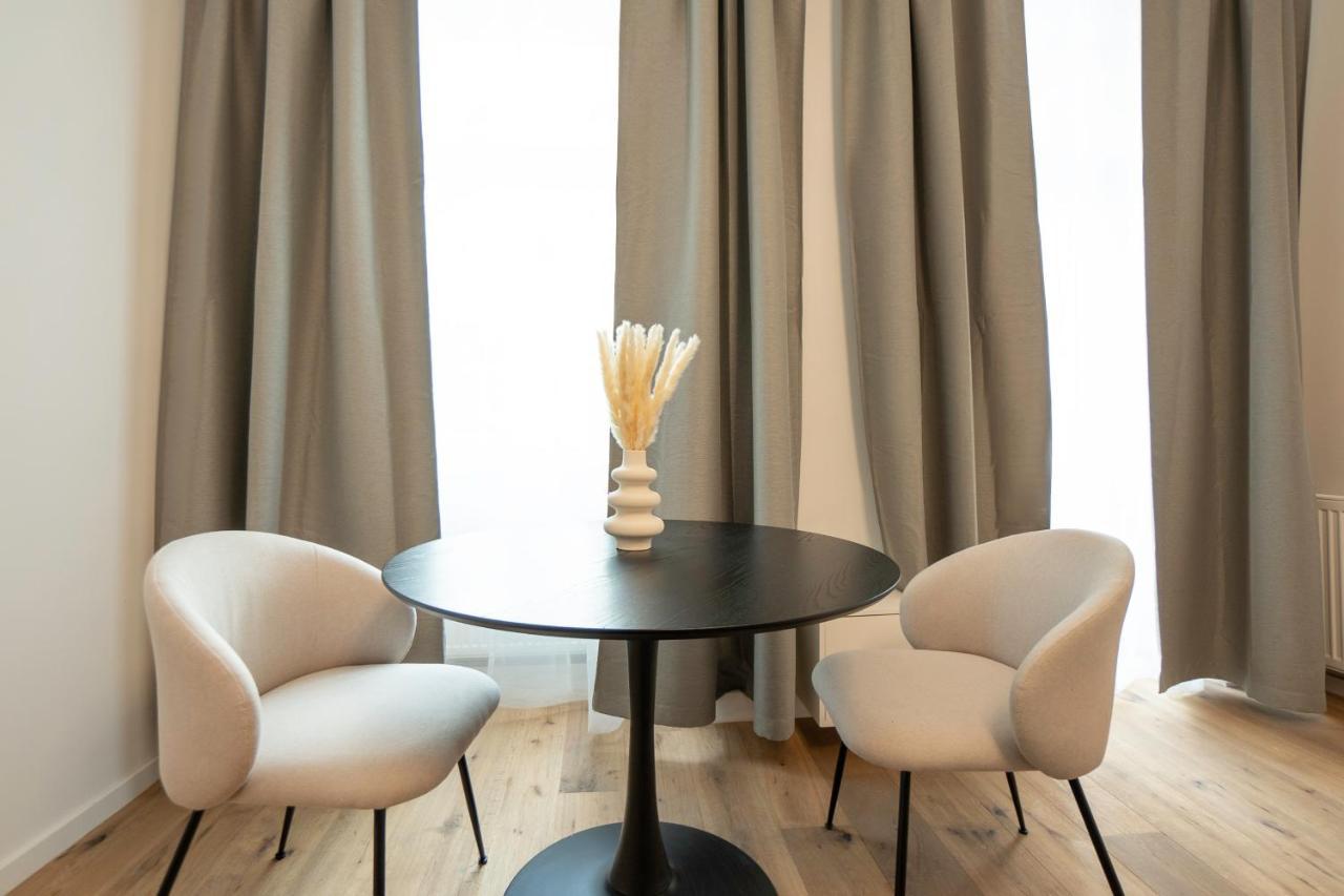 וינה Modern Apartment With A Balcony Near Belvedere מראה חיצוני תמונה